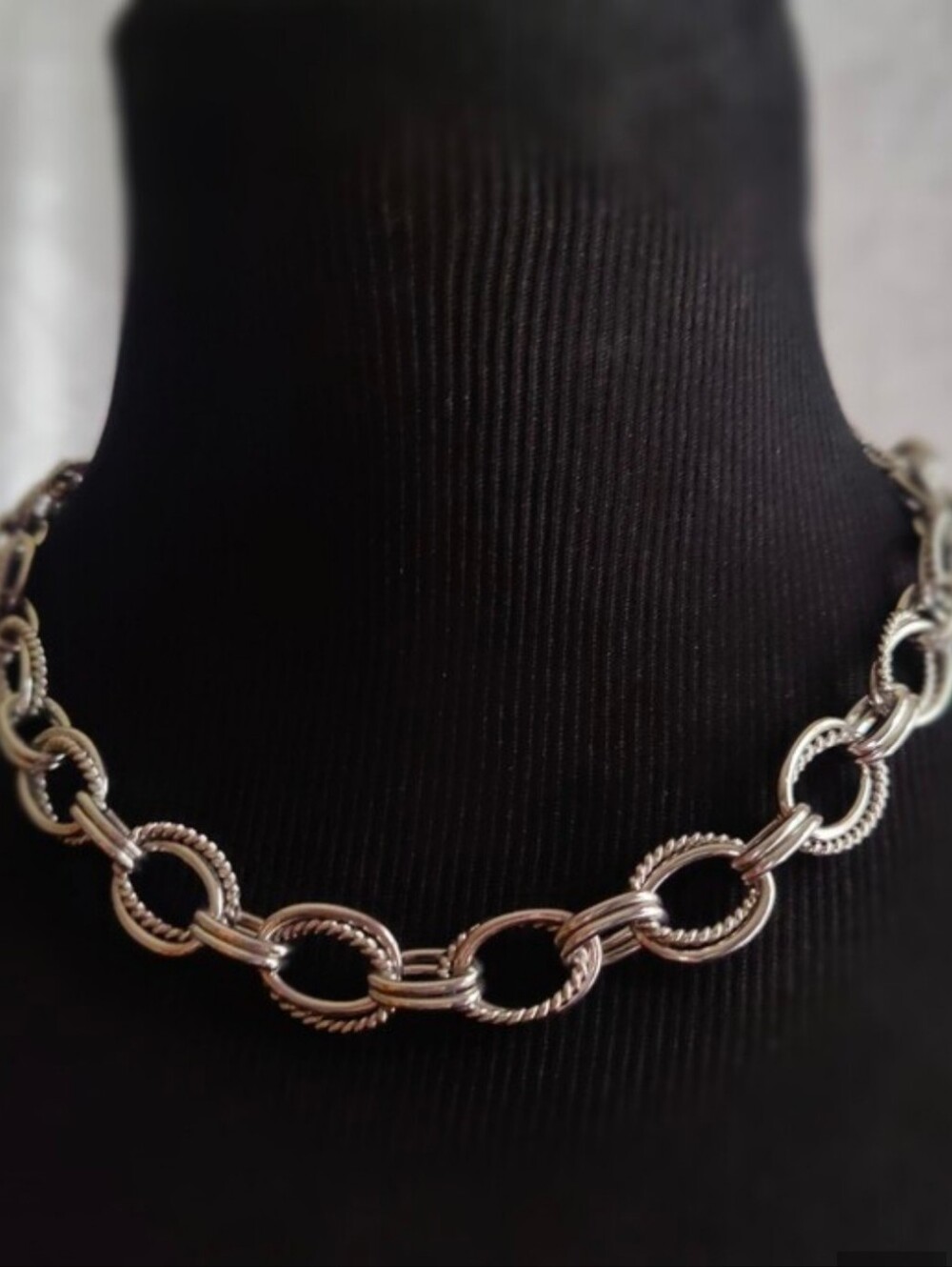 Ann Taylor Silver Tone Chunky Circle Link Statement Necklace Signed 16-18"